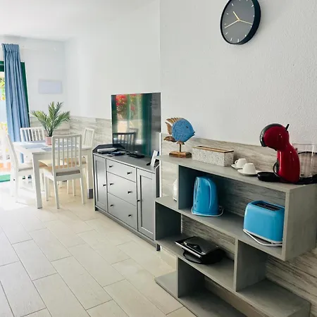Moderno Puerta Del Sol Piscina, Wi-fi E Terrazza A Apartamento *