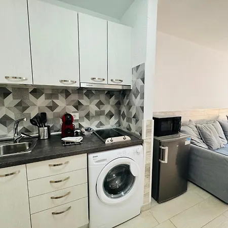 Moderno Puerta Del Sol Piscina, Wi-fi E Terrazza A Apartamento *
